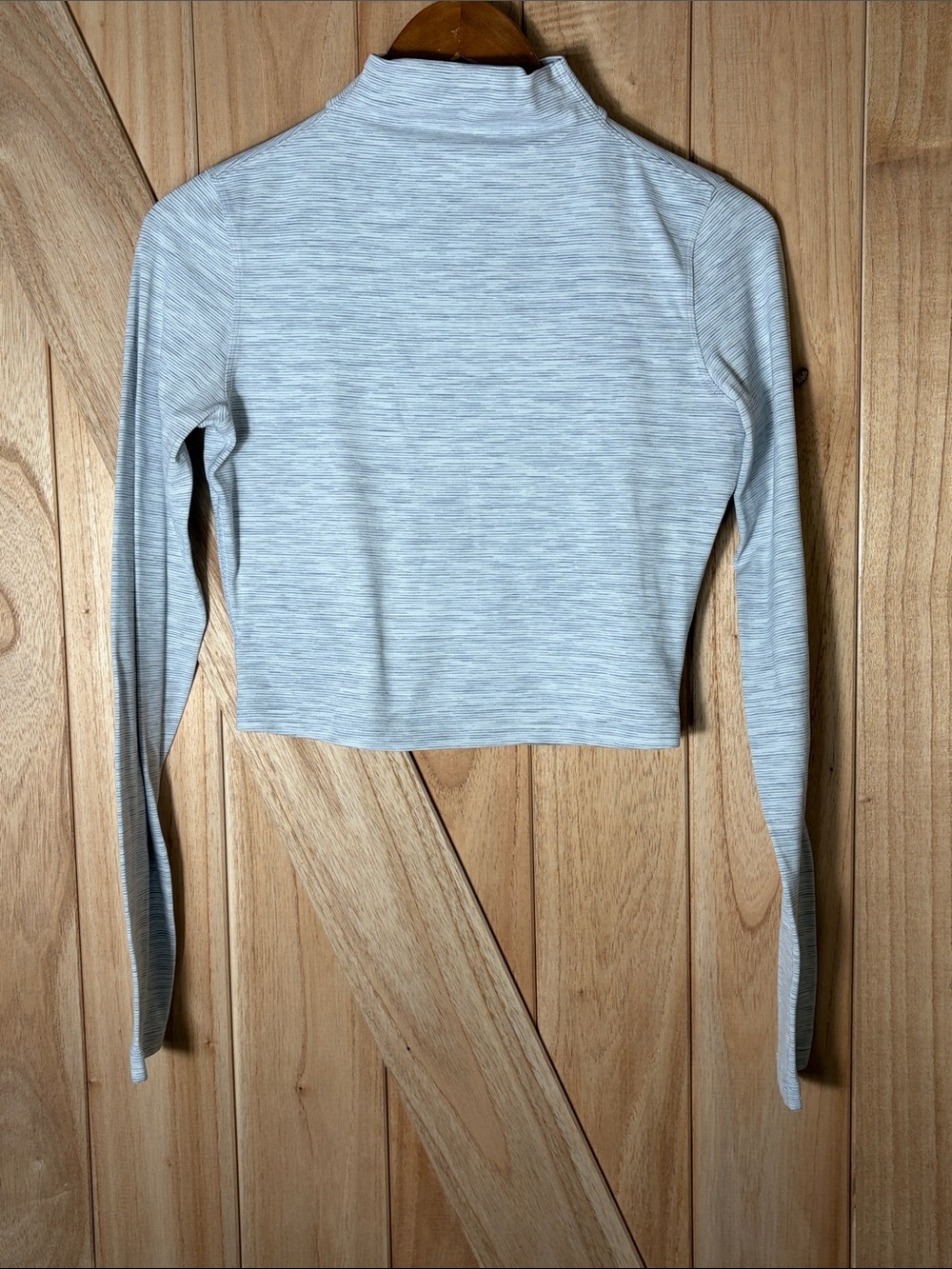 Lululemon All Aligned Mock Neck Long Sleeve Crop Top Gray Stripe Size 6